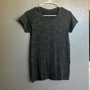 Lululemon Swiftly Tech shirt